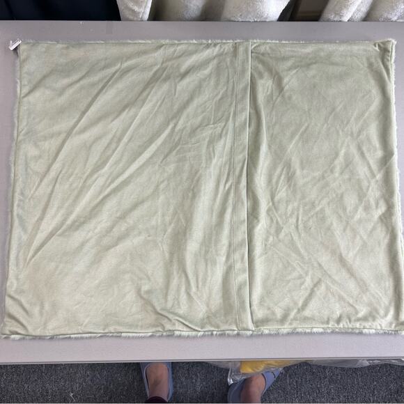 Pottery Barn Fluffy Green Fur Sham Std Pillowcase Pillow Cover Hearts Accent NEW - Picture 3 of 5